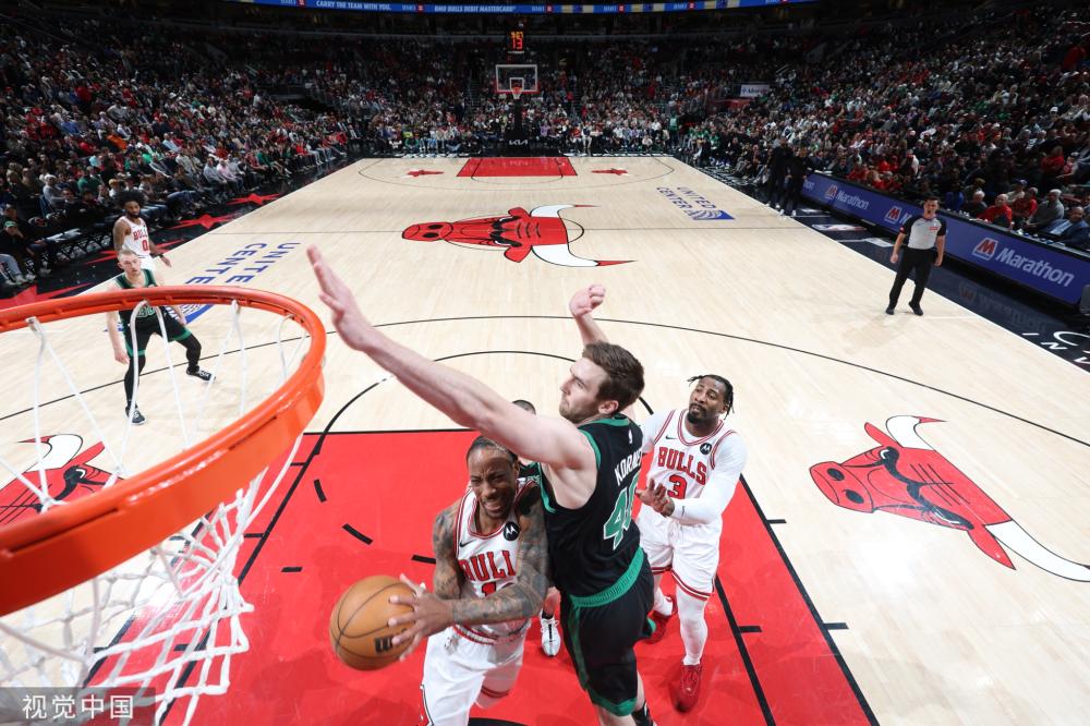 高高在上 高高在上