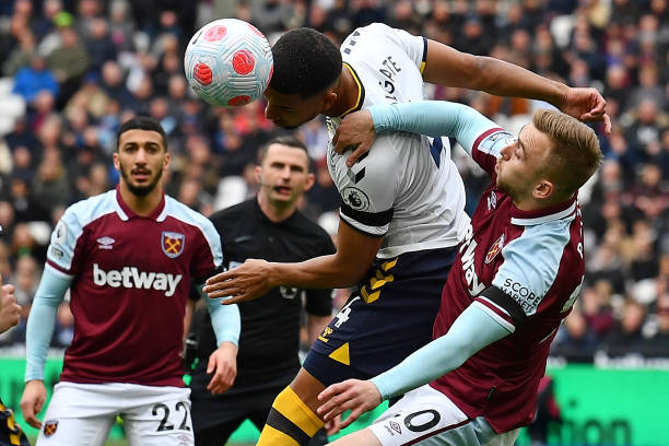 场拦截球员 场拦截球员